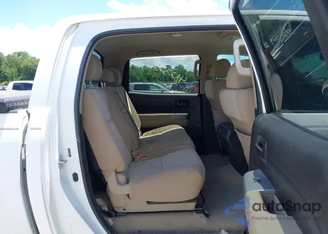 2008 Toyota Tundra Sr5 5.7L V8 z USA, uszkodzony, nr VIN 5TBEV54168S482322